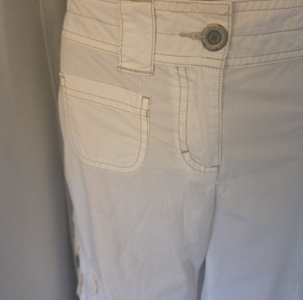 Tommy Hilfiger 100% Cotton White Capri Cargo Bermuda Shorts with Hem Ties Size 6 - Picture 2 of 10